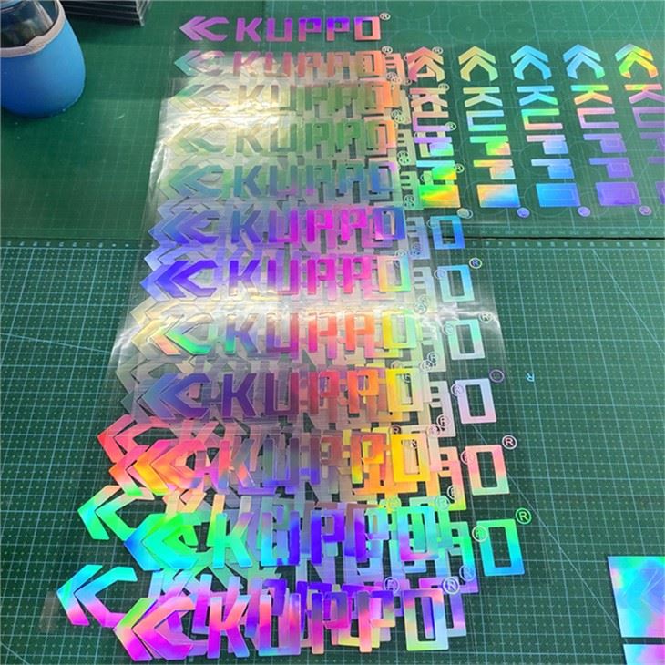 Kalkomanie hologramowe
