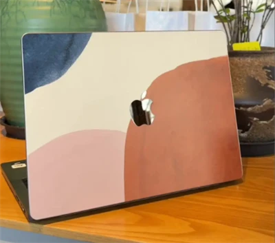 Zmiana koloru laptopa zazwyczaj oznacza zmianę jego wyglądu zewnętrznego lub ...