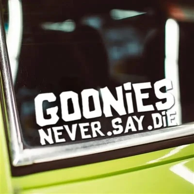 „Goonies Never Say Die” winylowa naklejka