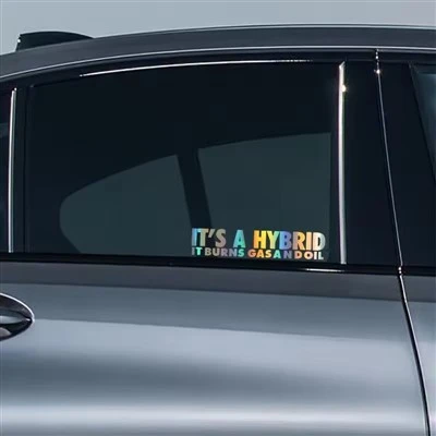 Zabawna naklejka tekstowa na samochód hybrydowy