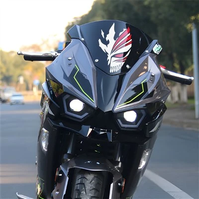 Pasuje do motocykla w jasnym kolorze naklejka